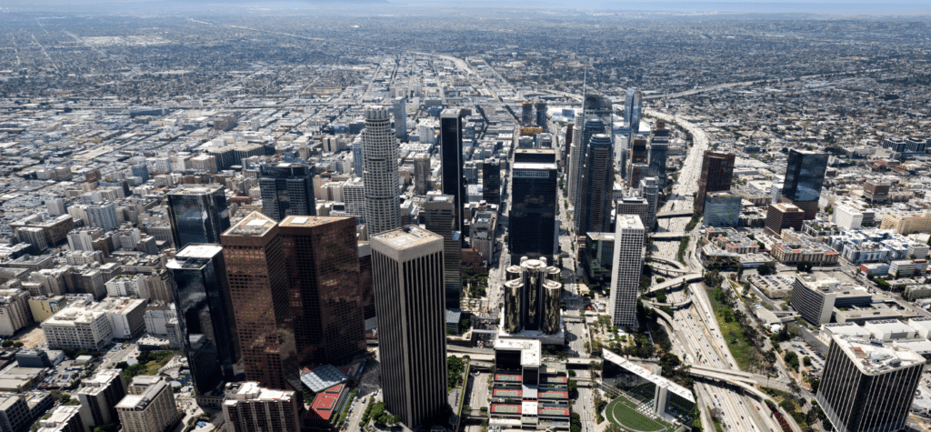 photo of los angeles showing poor air quality - living in san diego vs. los angeles