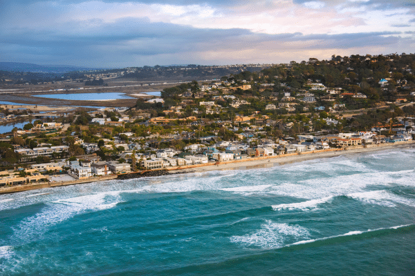 photo of del mar, one of the best neighborhoods in san diego for families